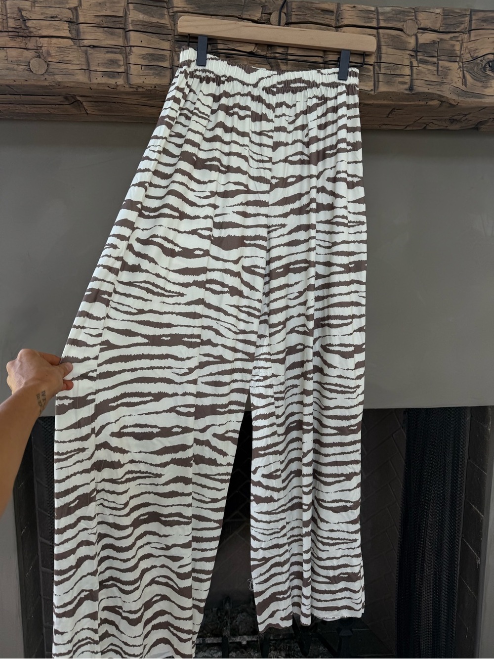 stretchy zebra pants - Picture 2 of 2